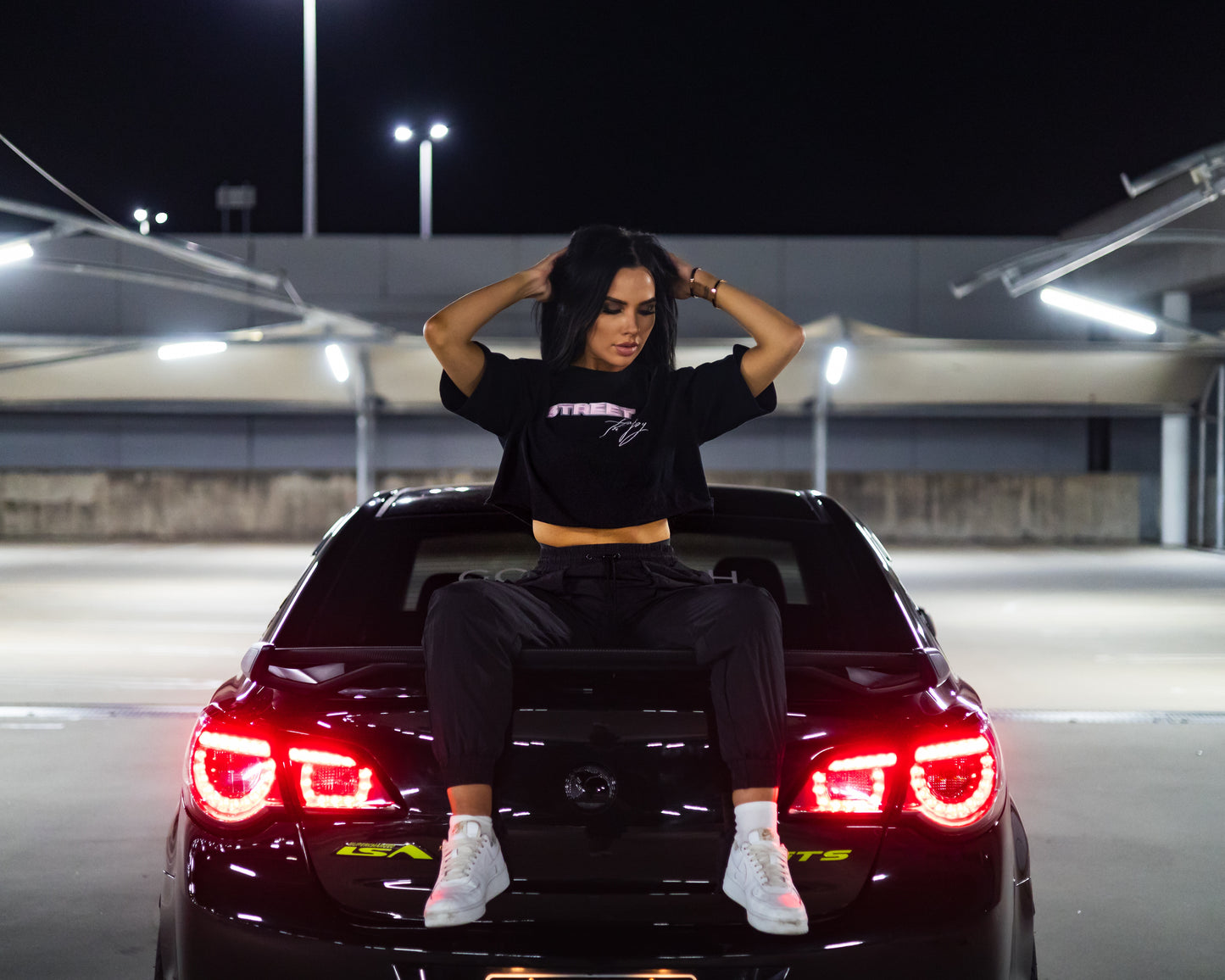SIGNATURE PINK LOGO CROP
