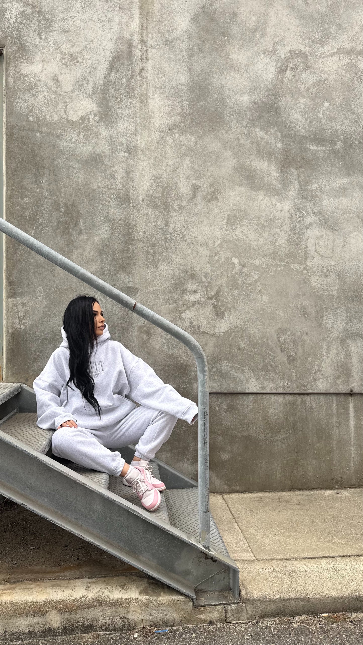 AFTER HOURS HOODIE GRAY